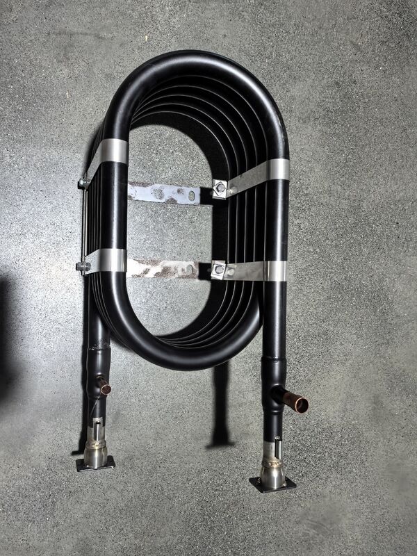 Scambiatore di Calore Coassiale ad Alta Pressione 4.2MPA con Tubo Interno in Acciaio Inossidabile/Rame/Titanio e Dimensioni Personalizzabili da 3~20M per Applicazioni di Condensatore per Pompe di Calore