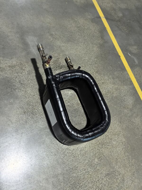 Capacità di riscaldamento da 6 a 36 kW scambiatore di calore coaxiale con pressione laterale dell'acqua di 1,0 Mpa e progettazione resistente alla corrosione per applicazioni di raffreddamento