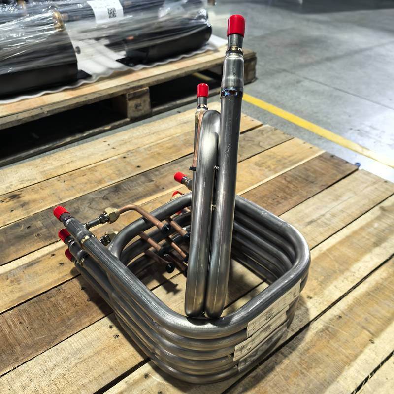 Scambiatore di calore coassiale tubo in tubo con spessore del tubo interno di 0,6 mm Materiale in titanio TA1 e pressione massima lato refrigerante 4,2 MPA